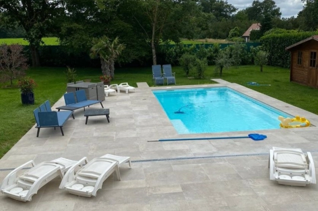 carrelage-piscine-promenade-gris-corda-2